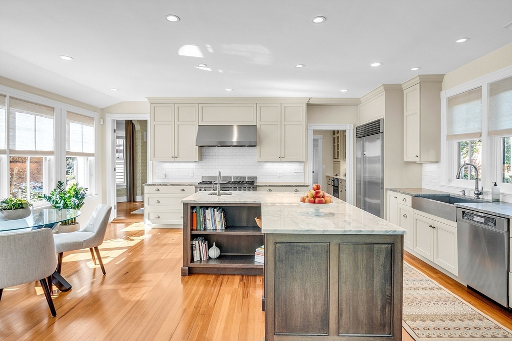 32 Lowell Rd