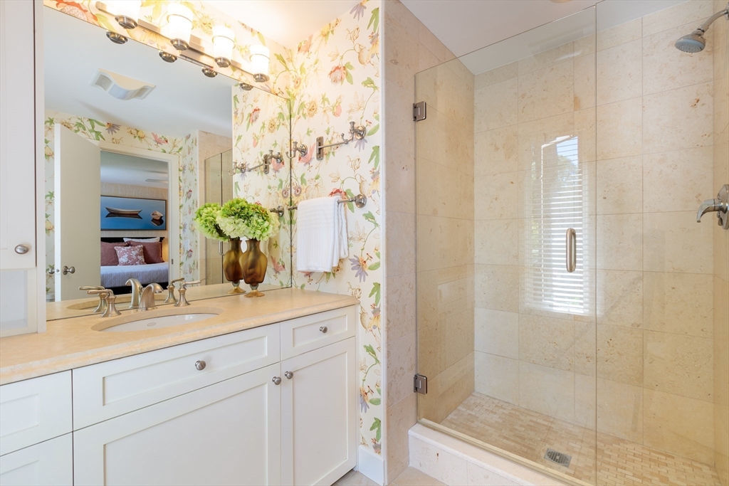 132 Chestnut Cir # 132