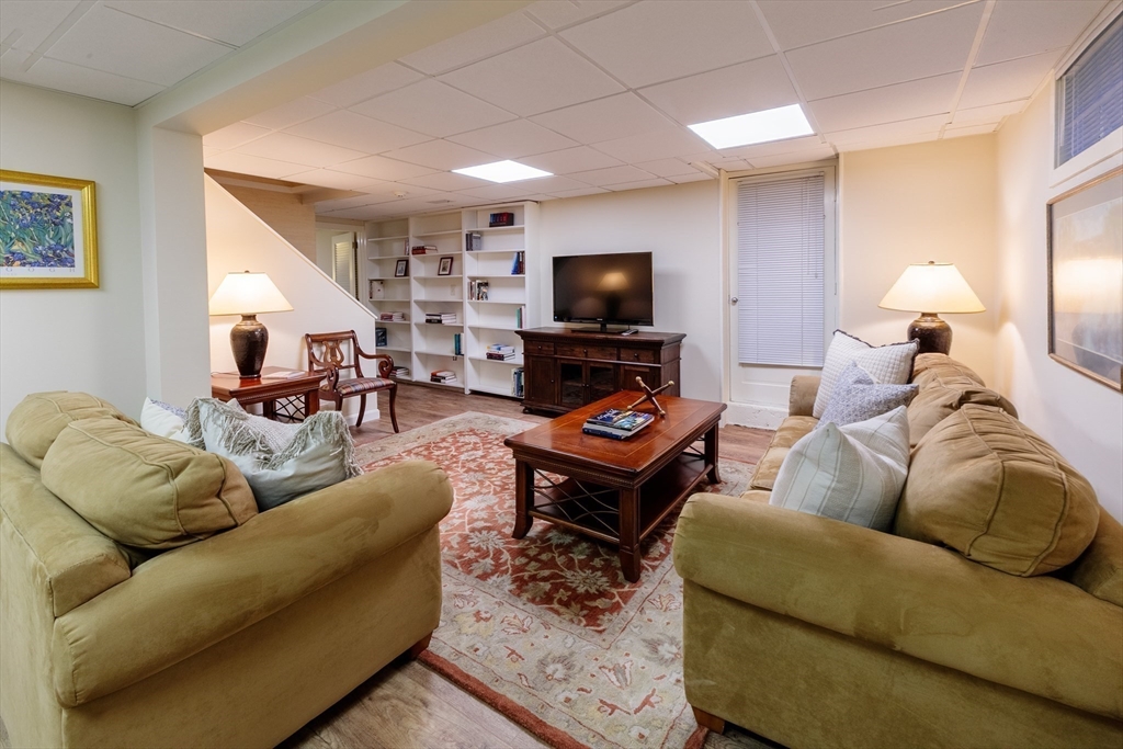 132 Chestnut Cir # 132