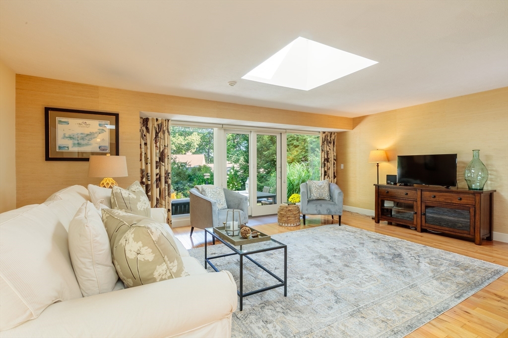132 Chestnut Cir # 132