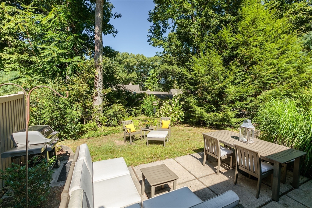 132 Chestnut Cir # 132