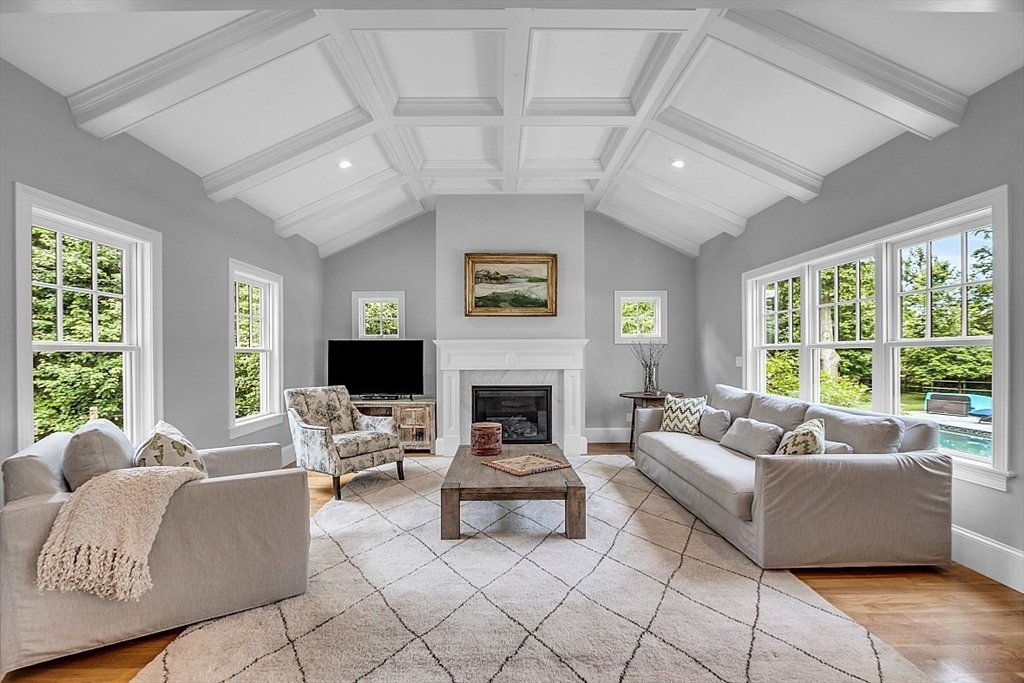 380 Sudbury Rd
