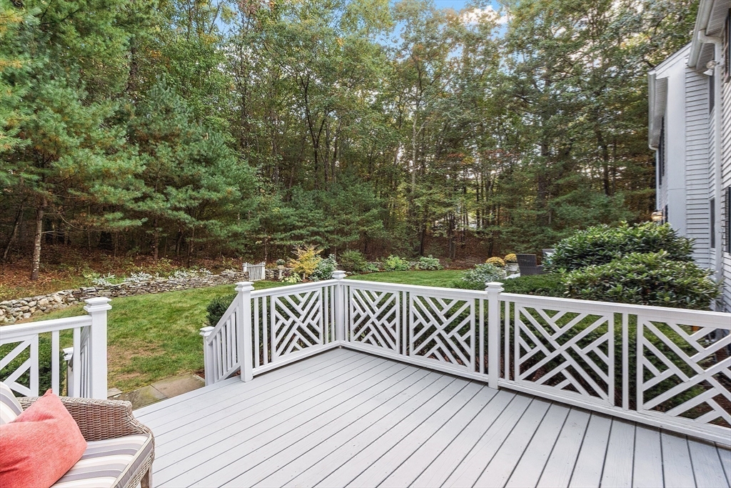 22 Goose Pond Rd