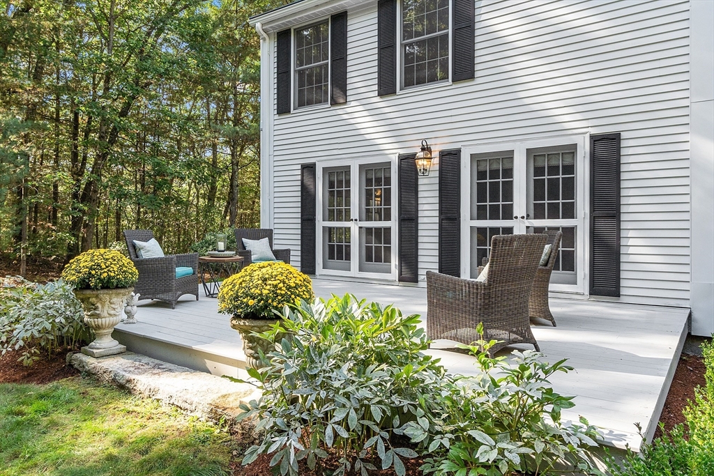 22 Goose Pond Rd