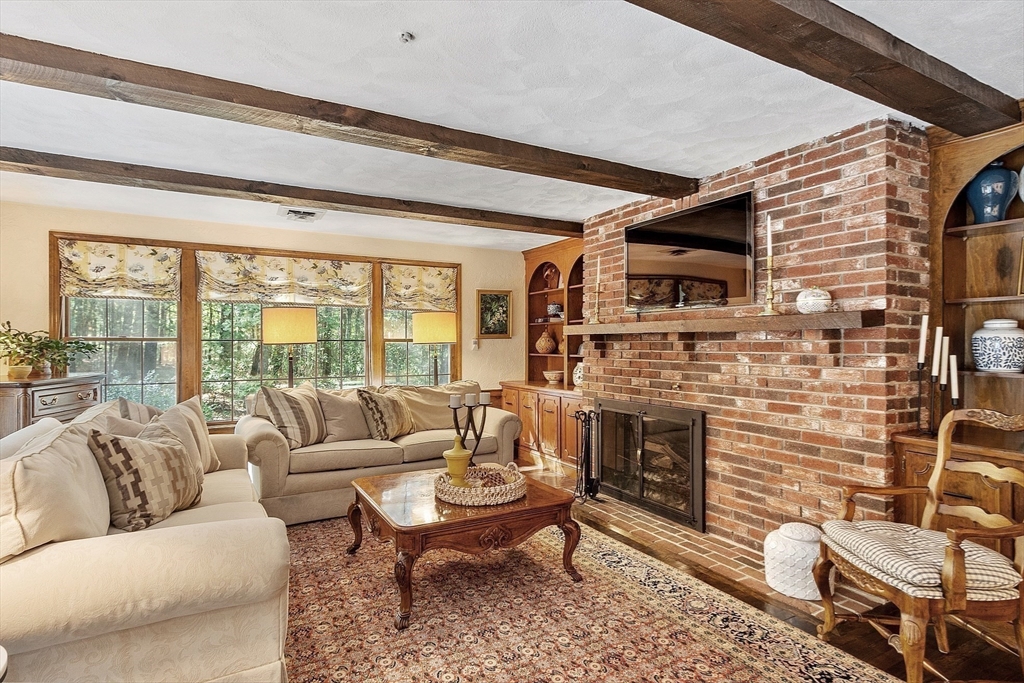 22 Goose Pond Rd