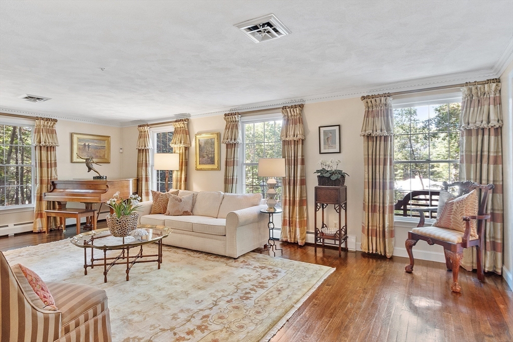 22 Goose Pond Rd