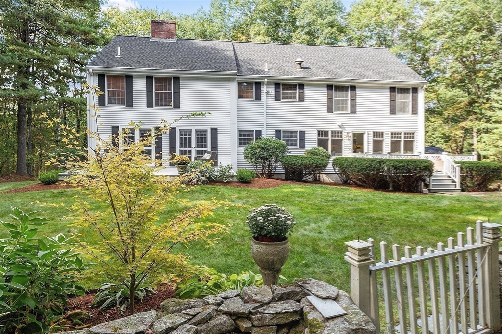 22 Goose Pond Rd