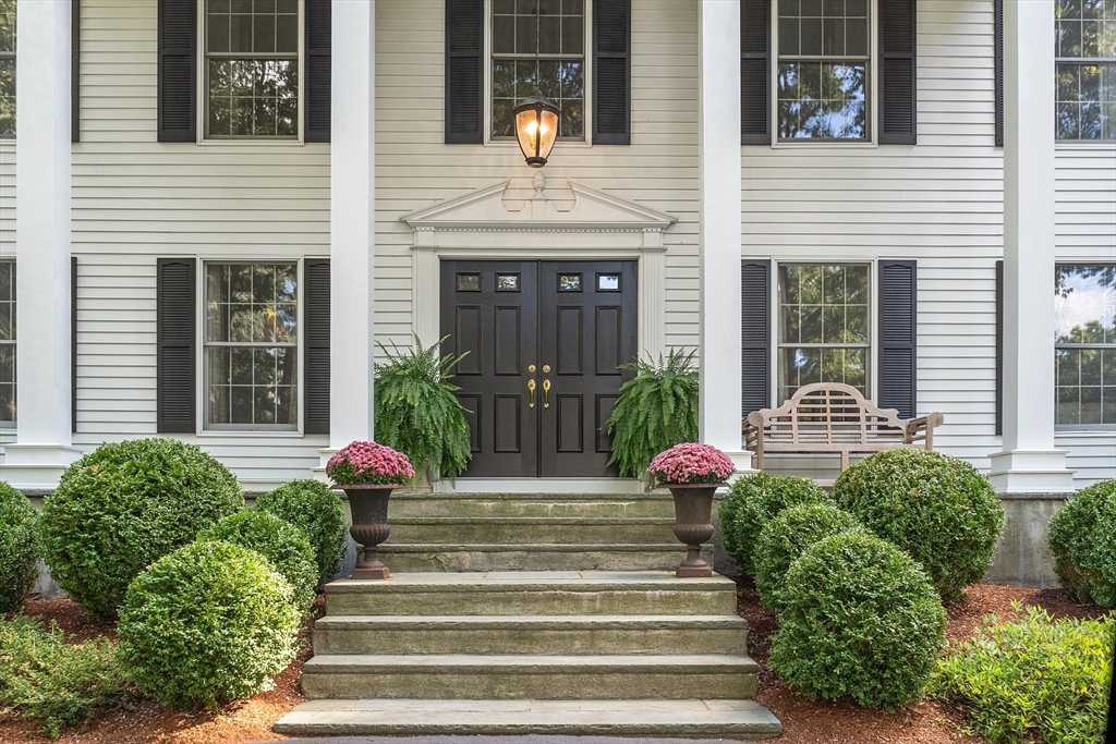 22 Goose Pond Rd