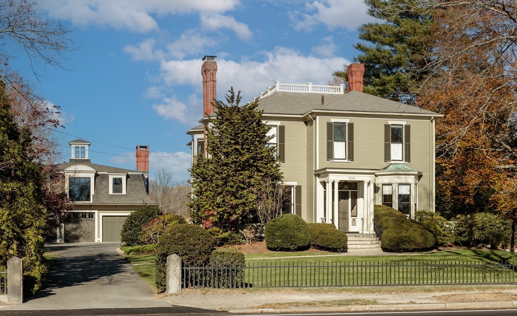 350 Main St