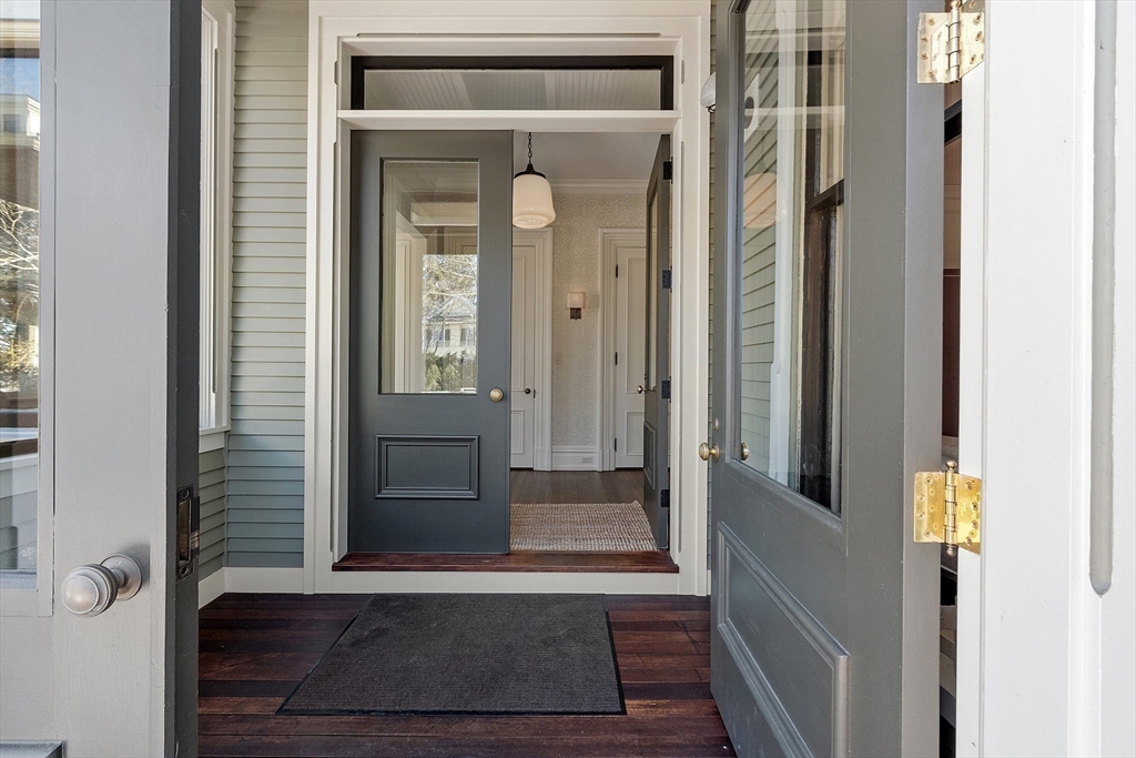 350 Main St