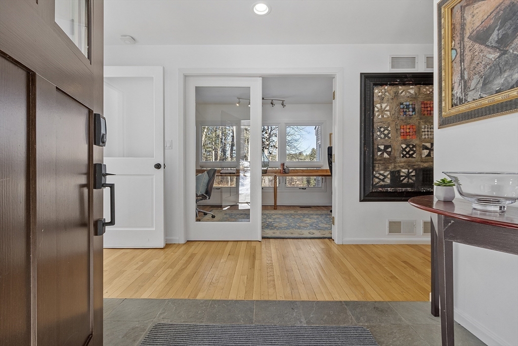 527 Bedford Rd