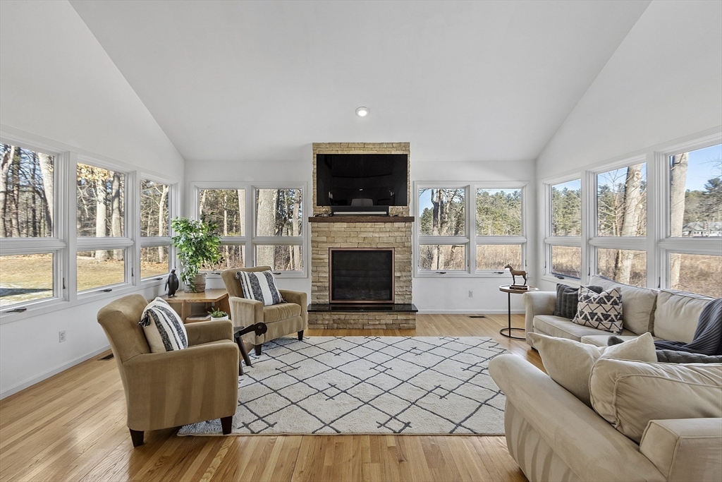 527 Bedford Rd