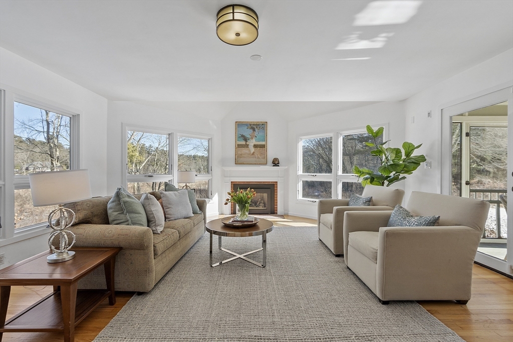 527 Bedford Rd