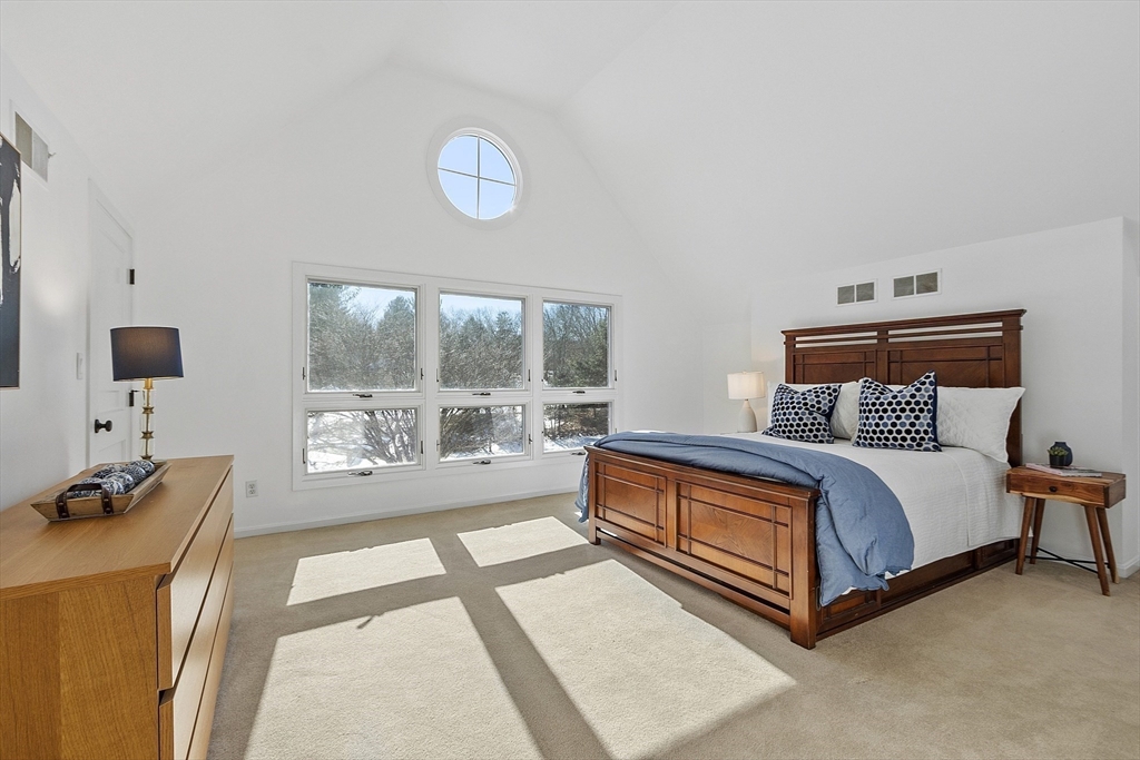527 Bedford Rd