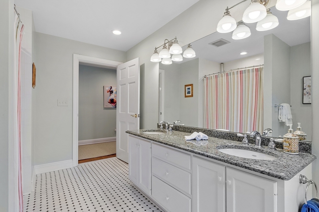 336 Lexington Rd