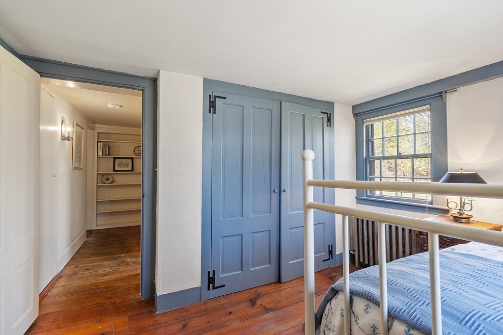 320 Lowell Rd