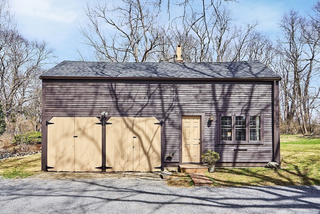 320 Lowell Rd