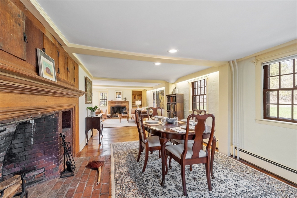 320 Lowell Rd