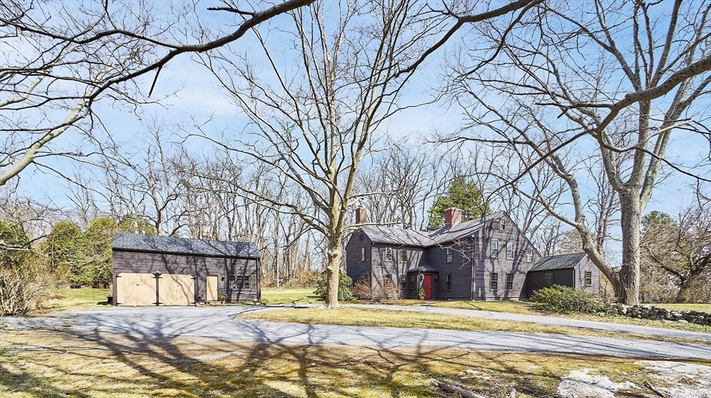 320 Lowell Rd