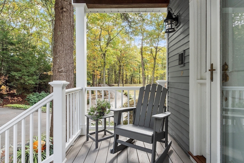 26 Fort Pond Road