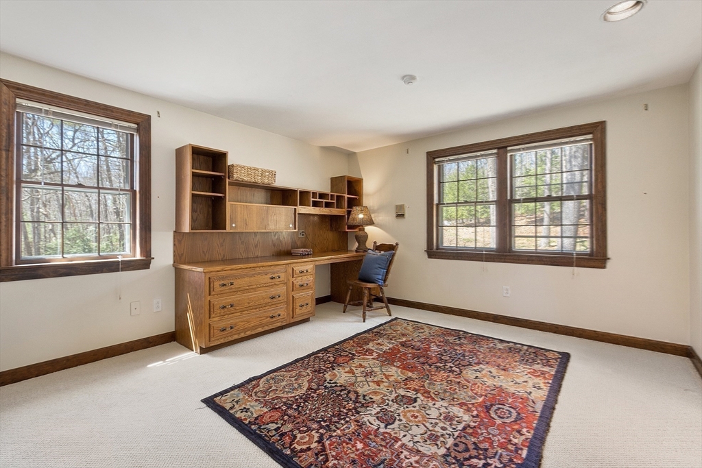 26 Fort Pond Road
