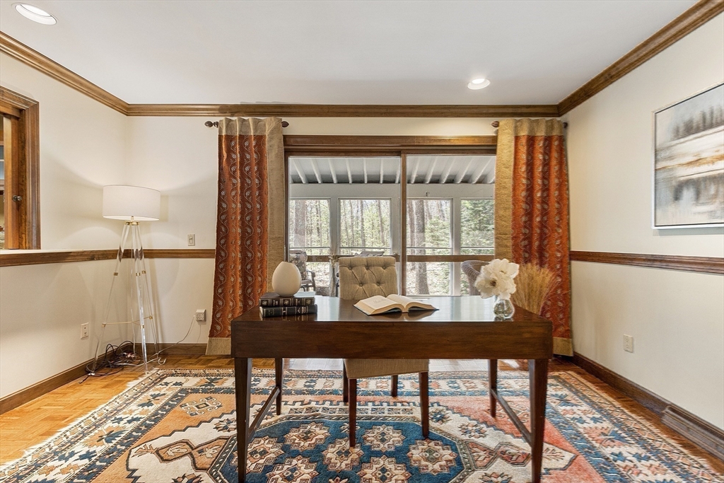 26 Fort Pond Road