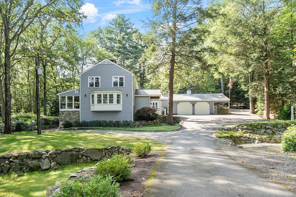 26 Fort Pond Road