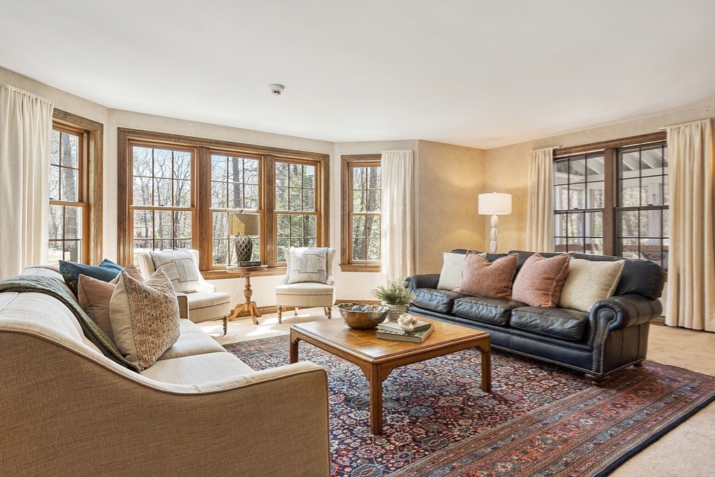 26 Fort Pond Road