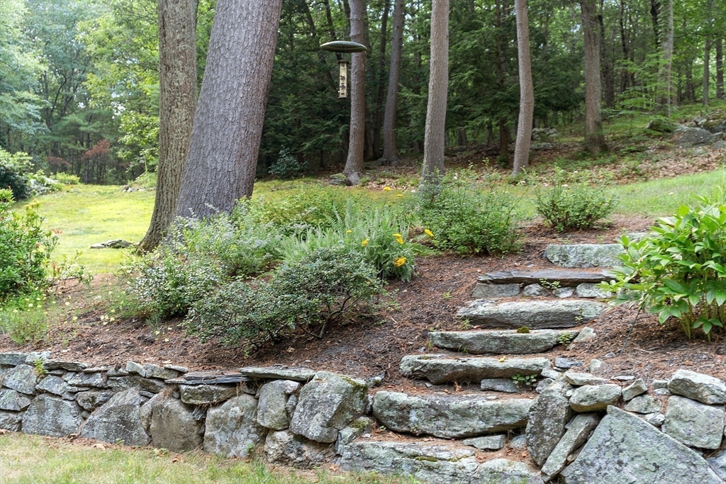 26 Fort Pond Road