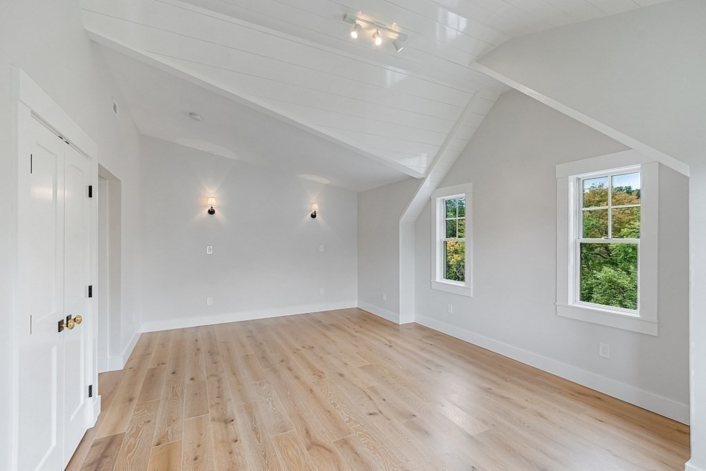 38 Mccallar Ln