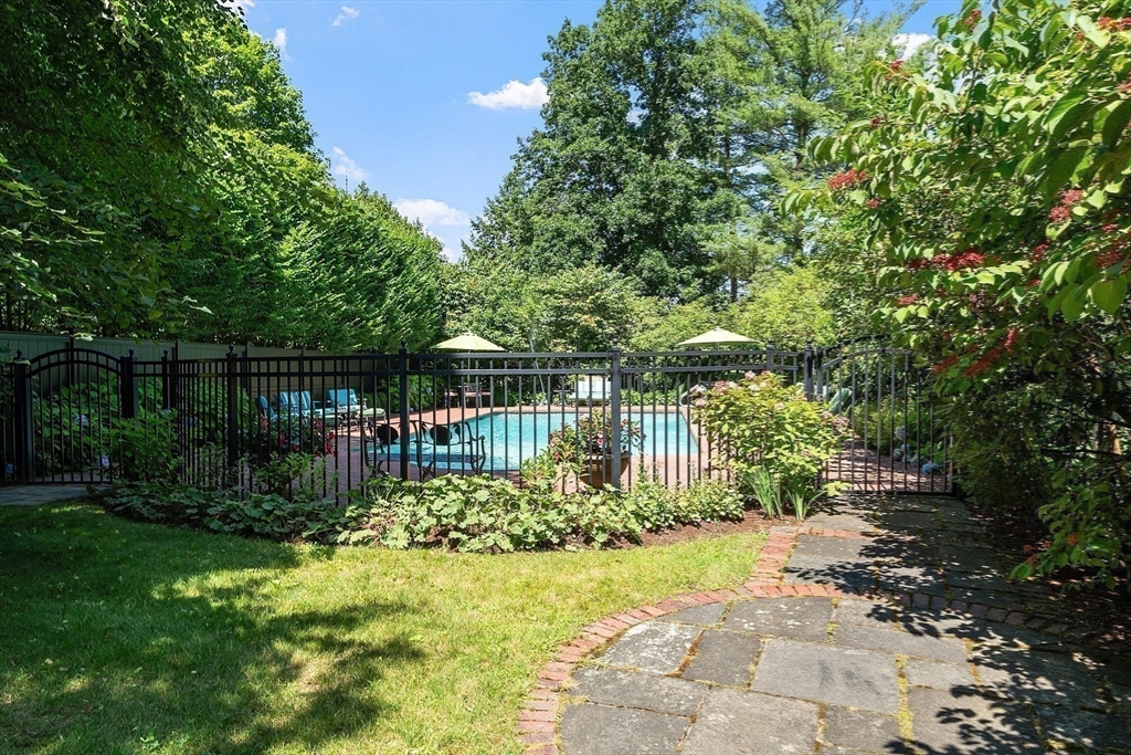 29 Willard Cmn
