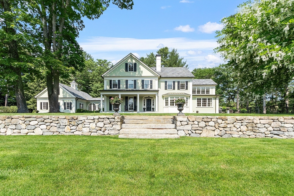 76 Red Coat Ln