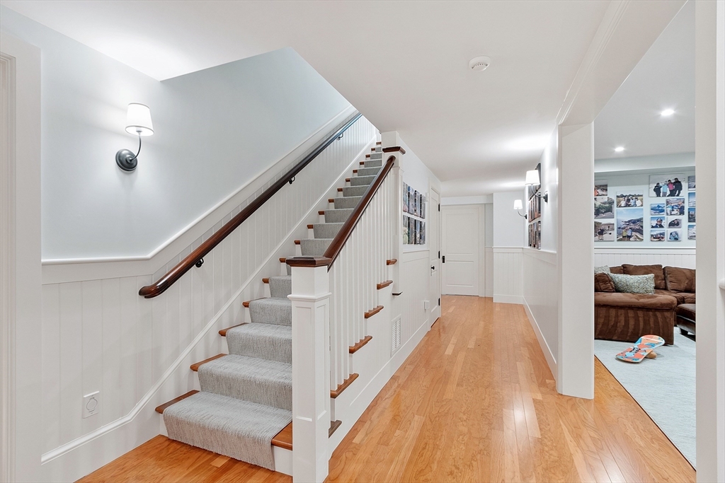 76 Red Coat Ln