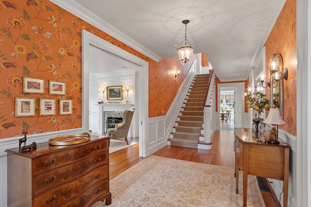 76 Red Coat Ln