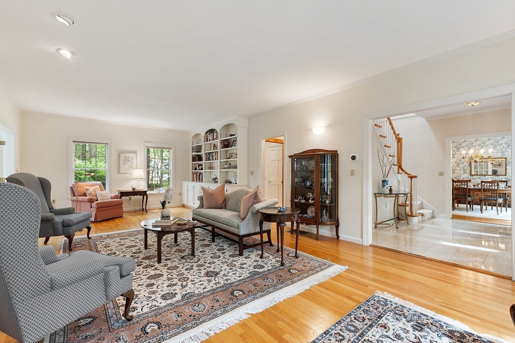 10 Wingate Ln