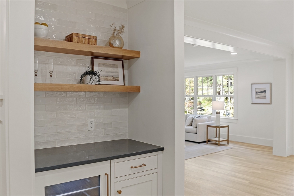 140 Revolutionary Road