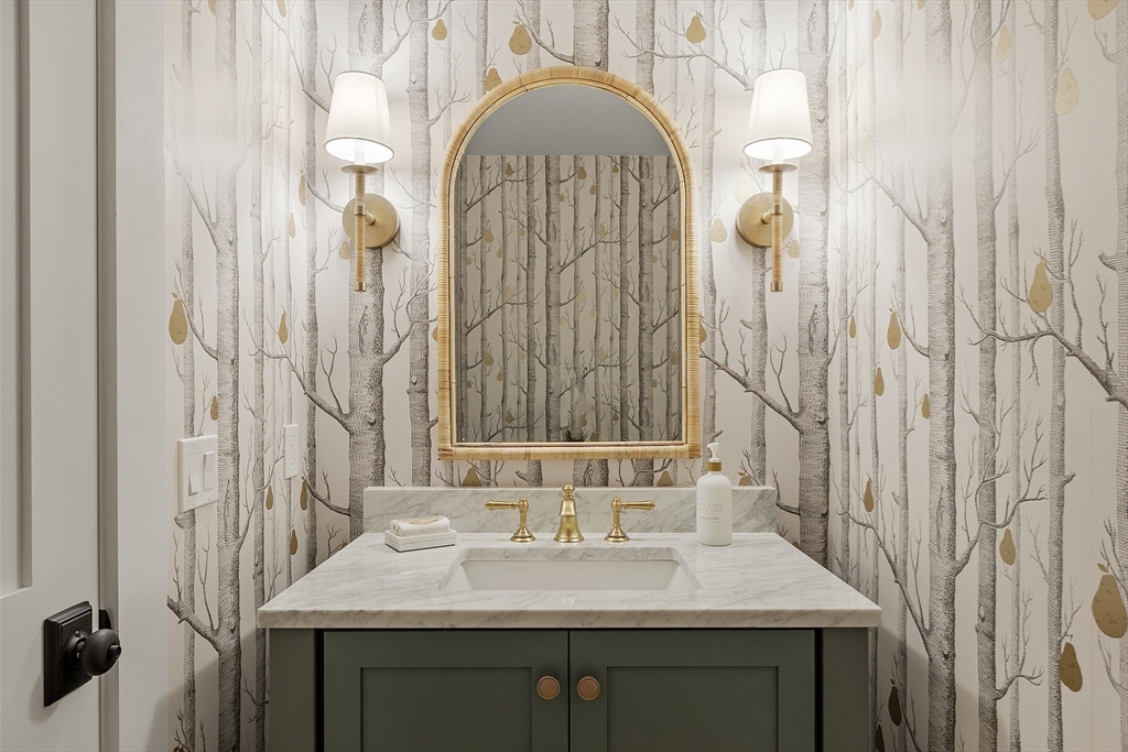 140 Revolutionary Road