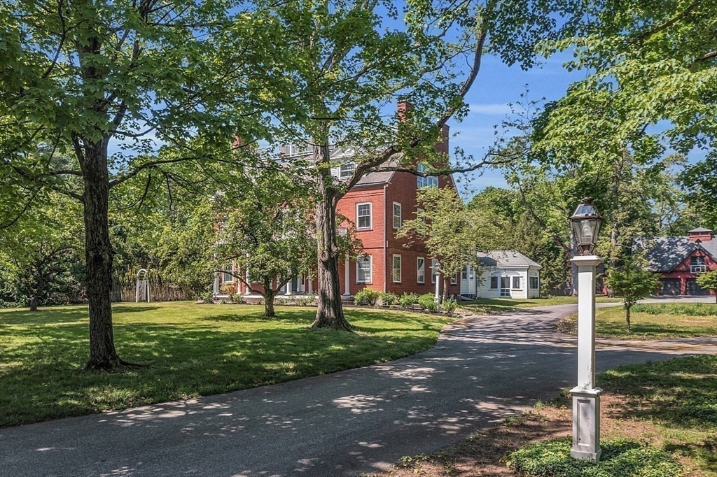 23 Lewis Rd