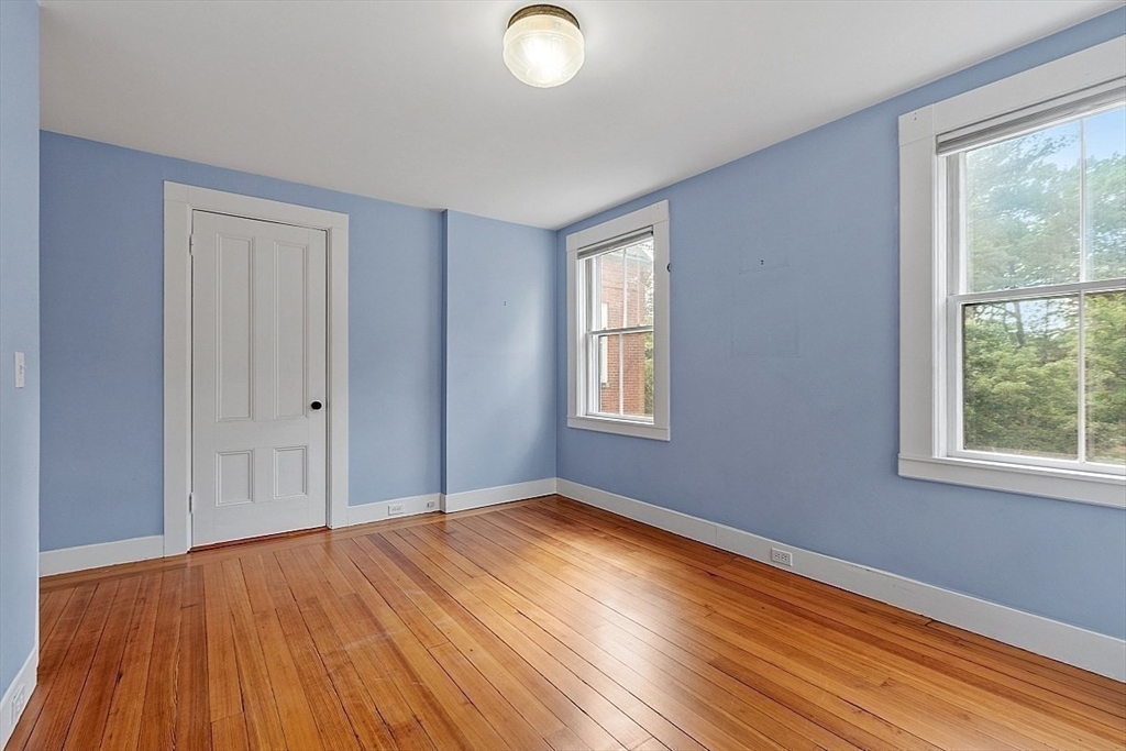 23 Lewis Rd