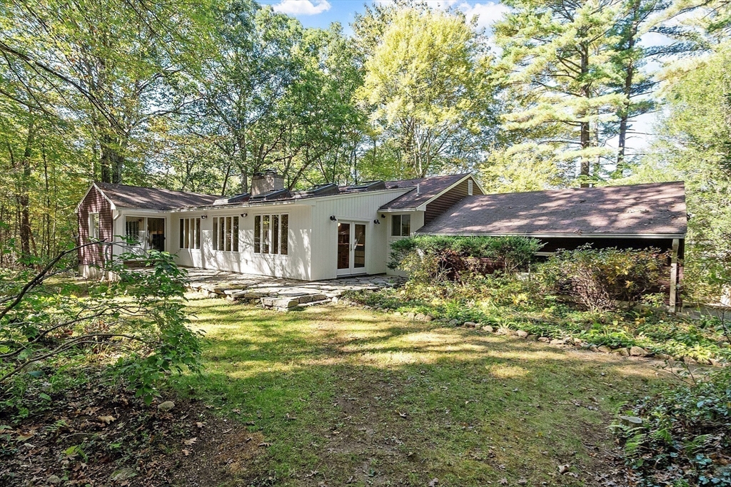 11 Horseshoe Dr