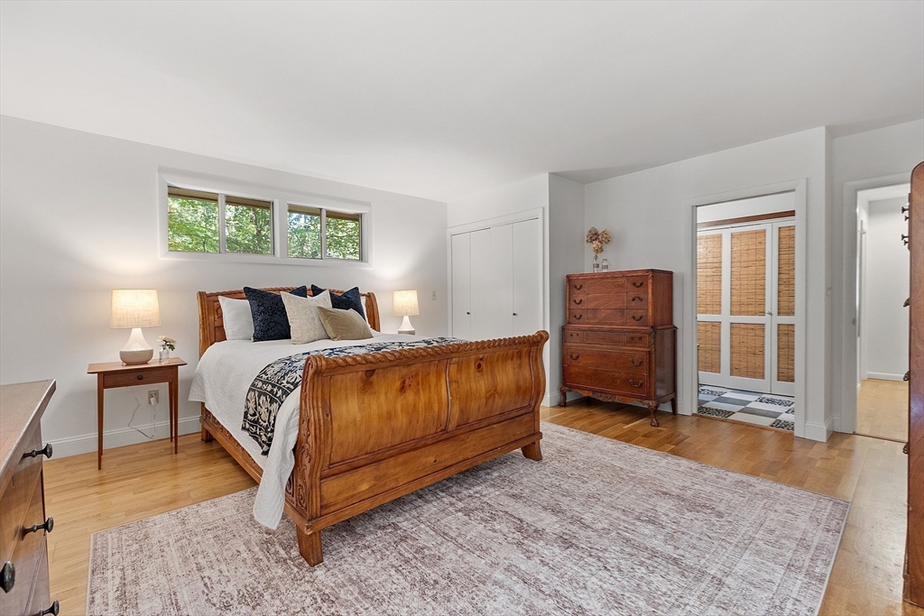 11 Horseshoe Dr