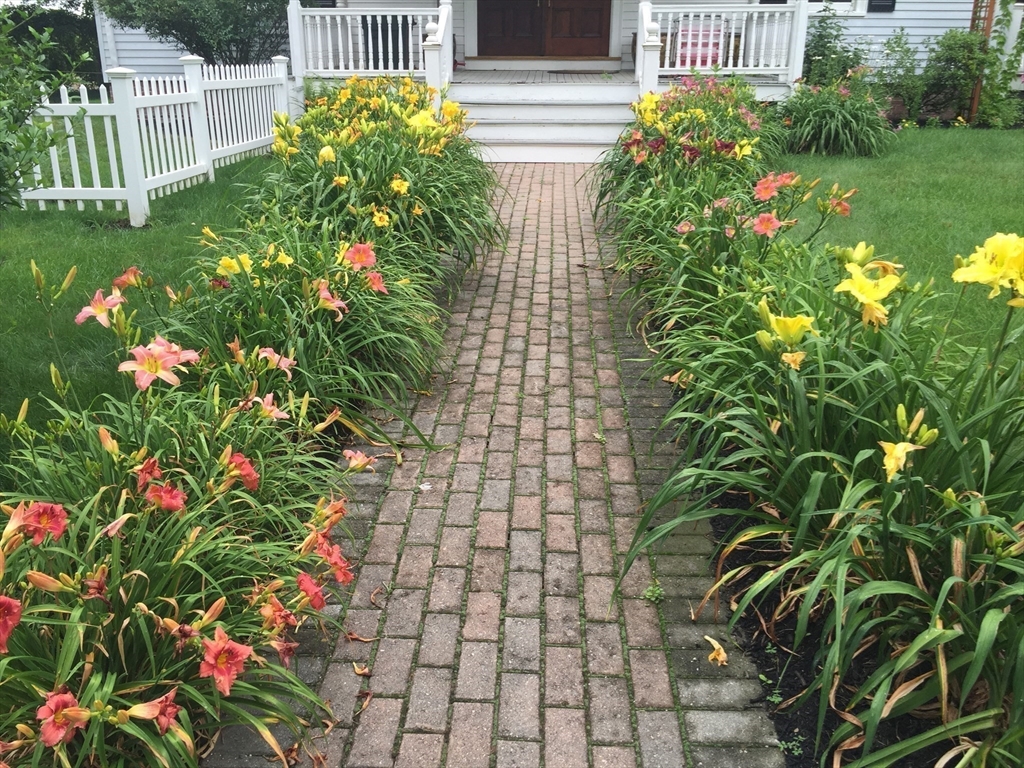 25 Fairhaven Rd