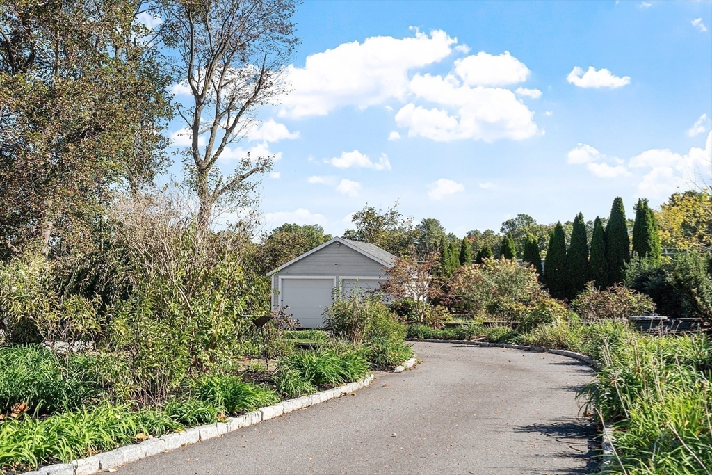 25 Fairhaven Rd
