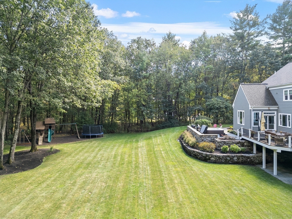 80 Daniels Ln