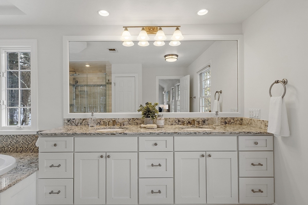 840-A Old Road To 9 Acre Cor