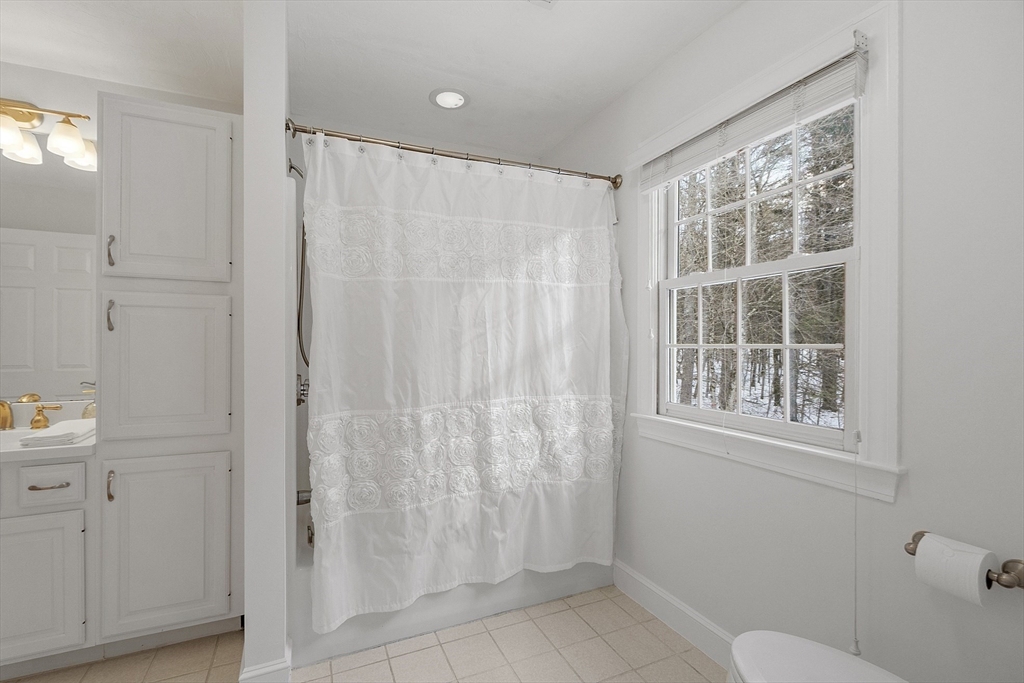 840-A Old Road To 9 Acre Cor