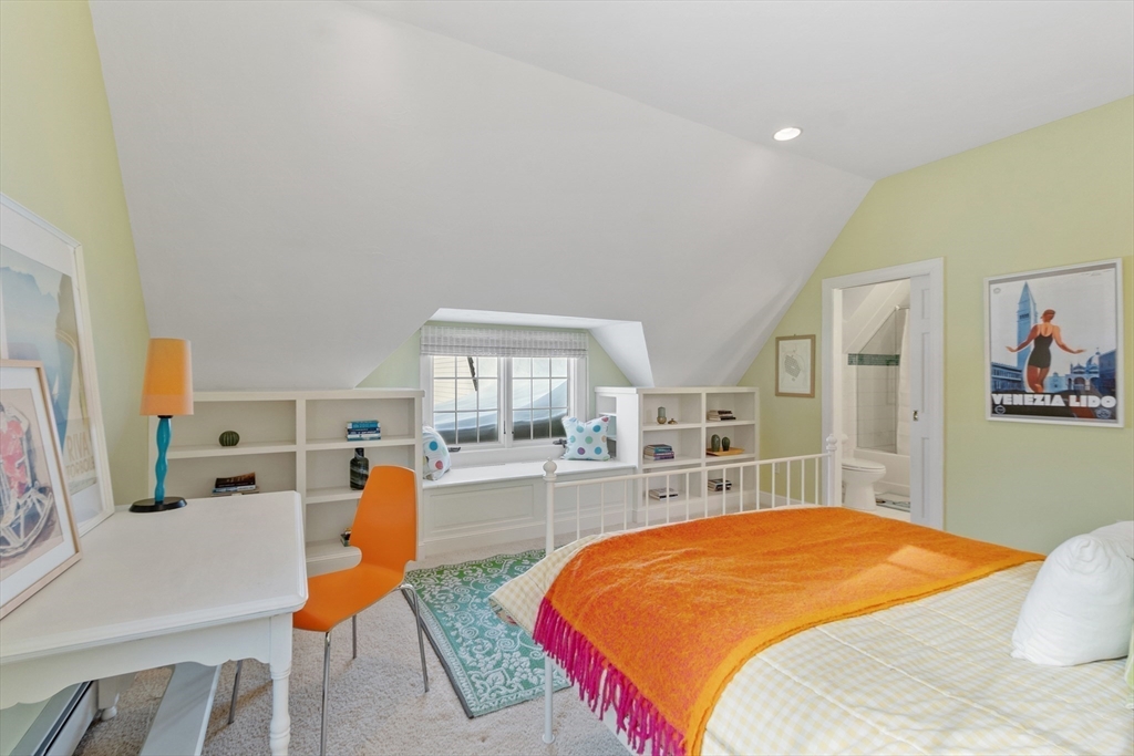 853 Strawberry Hill Rd