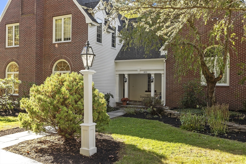 853 Strawberry Hill Rd