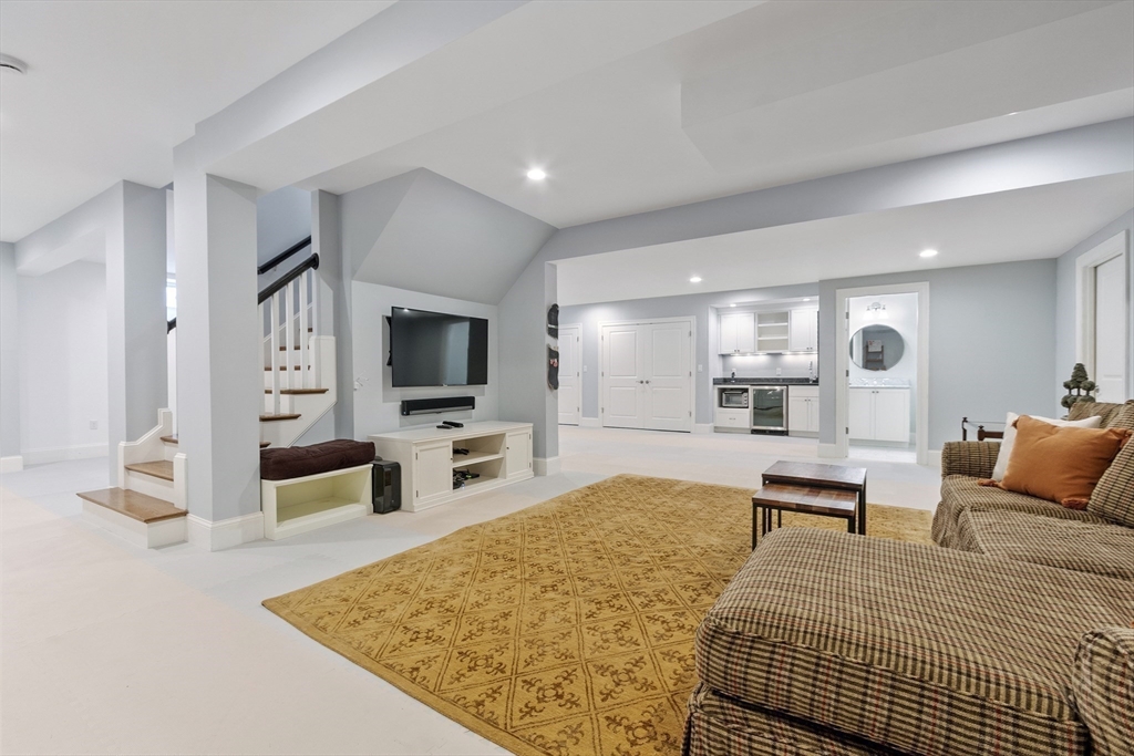 1 Baker Ave