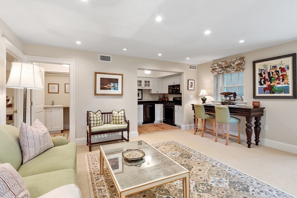 29 Willard Cmn